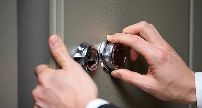 ダイヤル式金庫の開錠・番号再設定【カギ開け】