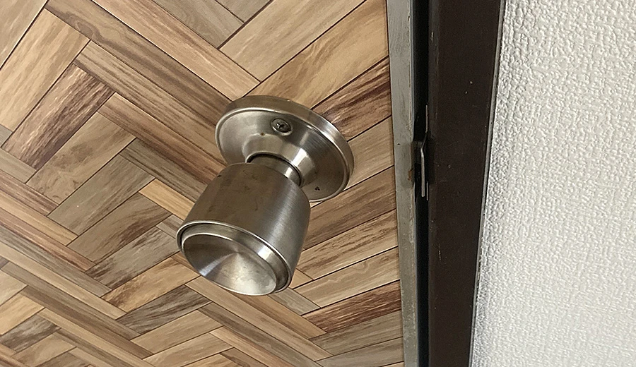 室内ドアノブ故障対応|使いやすいレバータイプへ交換|三重県松阪市 施工前